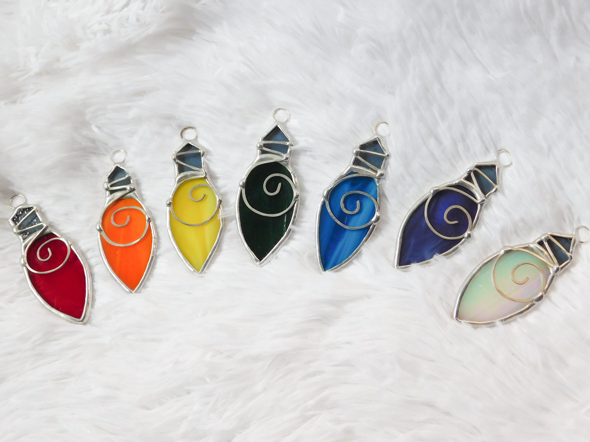 Christmas Light Bulb Ornaments Set of 7 - Image 6