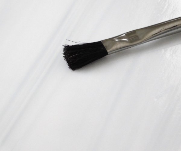 Flux Brush on glass Mountain Woman Products